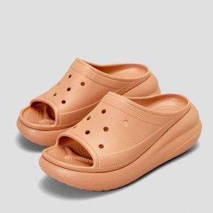 Crocs Slides in Tan Colour. Women’s Size 8.